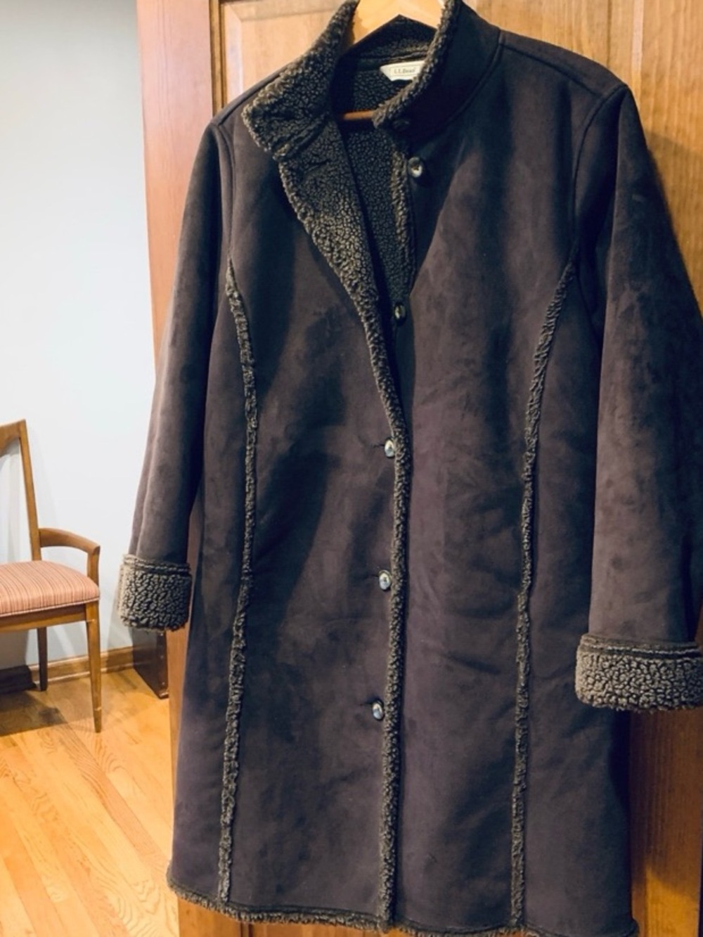 L.L. BEAN FAUX SUEDE SHERPA LINED Coat - Picture 9 of 14